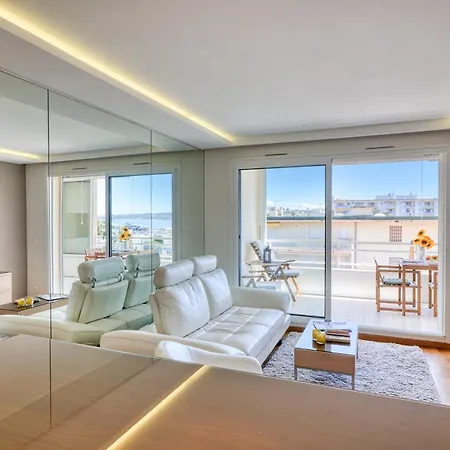 Port Azur Sea View - Happy